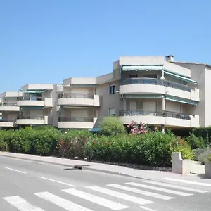  Appartement De 27 M² + 70 M² De Jardin à 100 M Des Plages